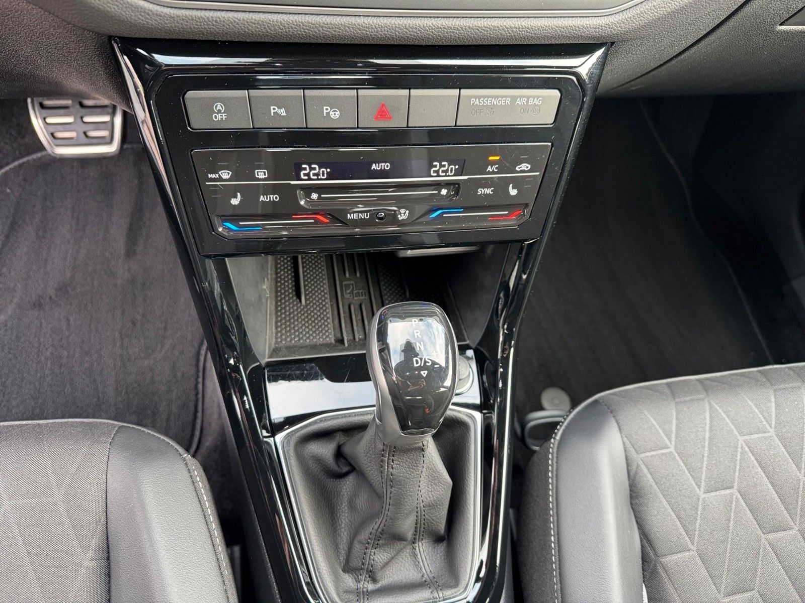 Fahrzeugabbildung Volkswagen T-Cross 1.0 TSI GOAL