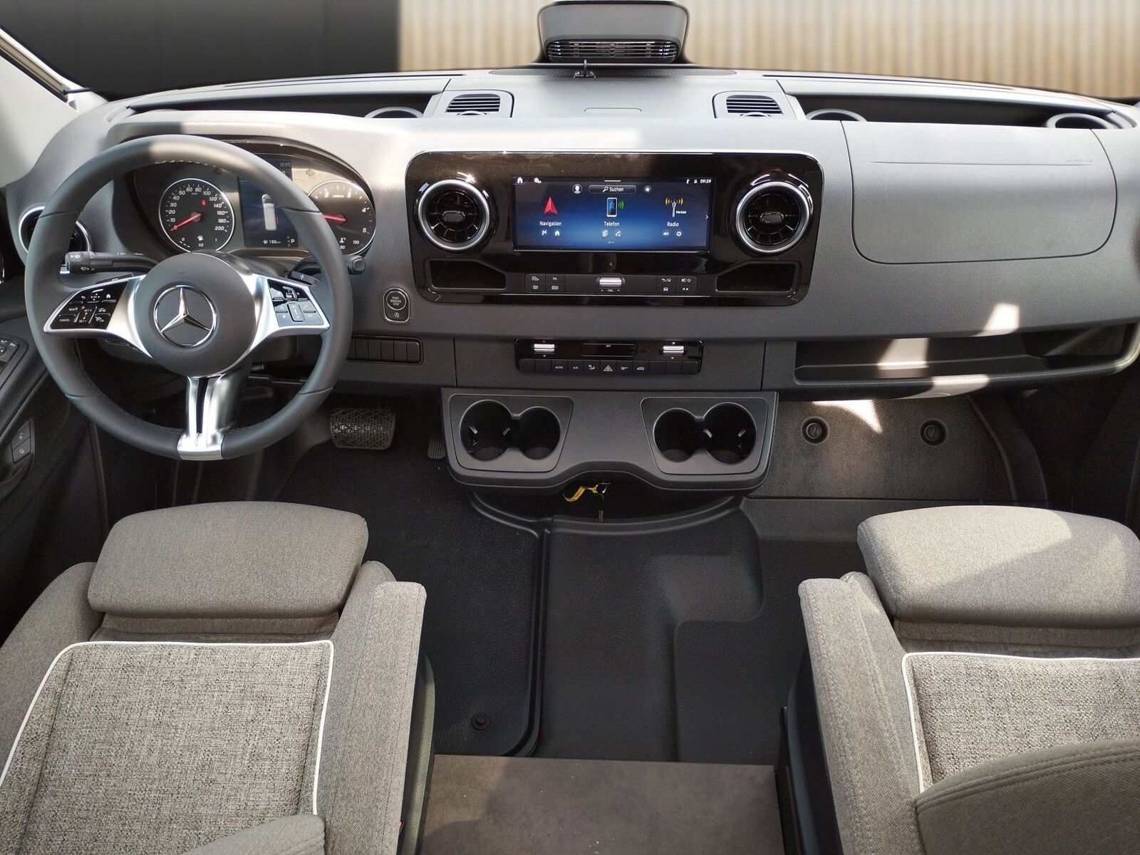 Fahrzeugabbildung Malibu Genius 641 LE Klimaautomatik, Radio DAB