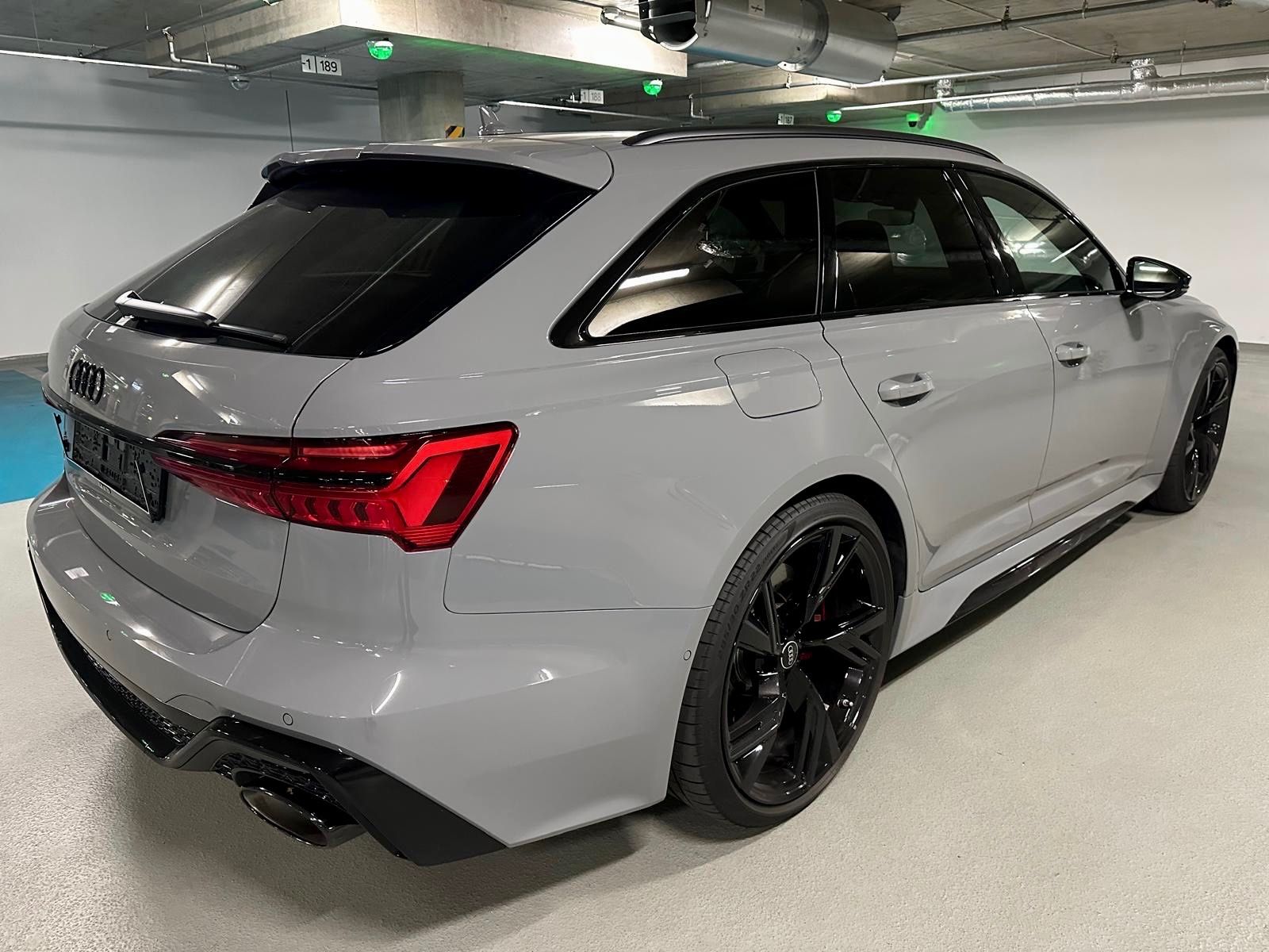 Fahrzeugabbildung Audi RS6 B&O HEADUP PANO 360 SOFTLOSE SITZKÜHLUNG TOP