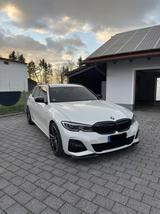 BMW 320d xDrive Touring M Paket / Laser / Head Up  - BMW 3er Reihe: Kombi, M Paket