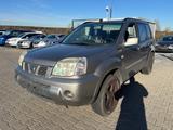 Nissan X-Trail 4x2 comfort 2.0 - gebrauchte Nissan X-Trail aus dem Jahr 2005