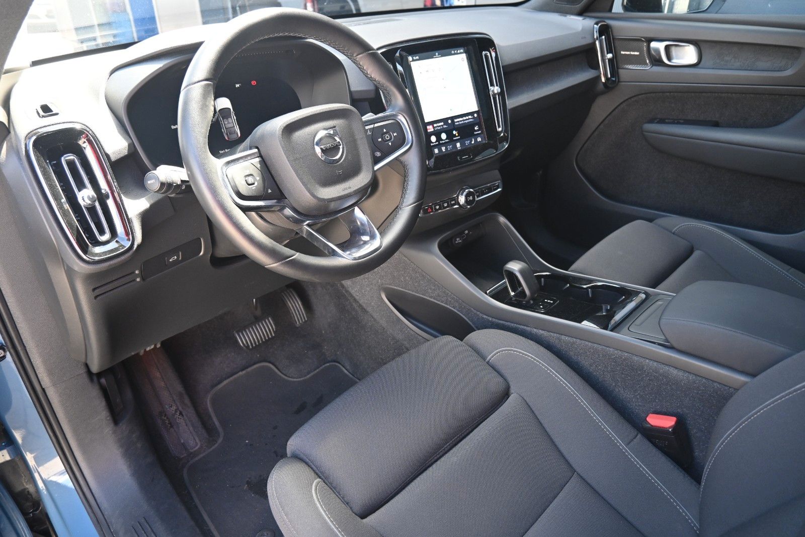 Fahrzeugabbildung Volvo C40 Recharge Single Motor Ultimate*360°*PANO*H&K