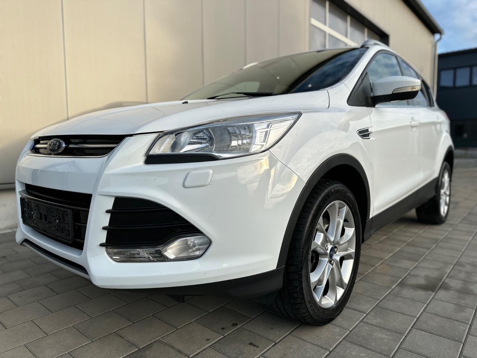 Ford Kuga Titanium 2.0TDCI/ 4WD/NAVI/SHZ/TEMP