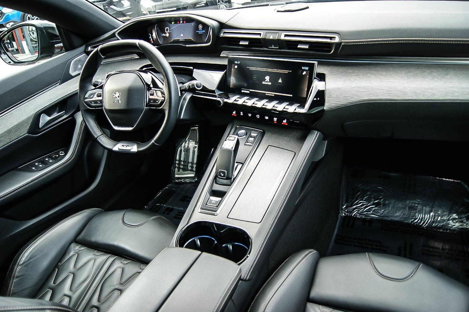 Fahrzeugabbildung Peugeot 508 SW GT Pack NIGHT-VISION ANHZV SCHIEBEDACH