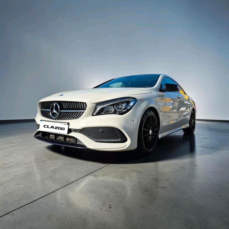 Image of Mercedes-Benz CLA 200