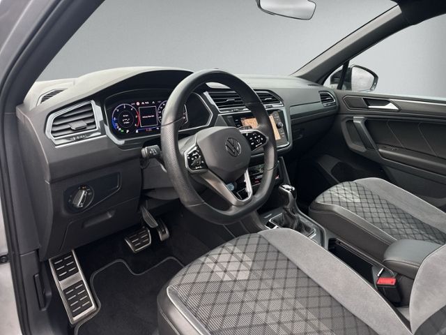 Tiguan 2.0 TDI DSG R-LINE ALLRAD AHK+IQ.LIGHT