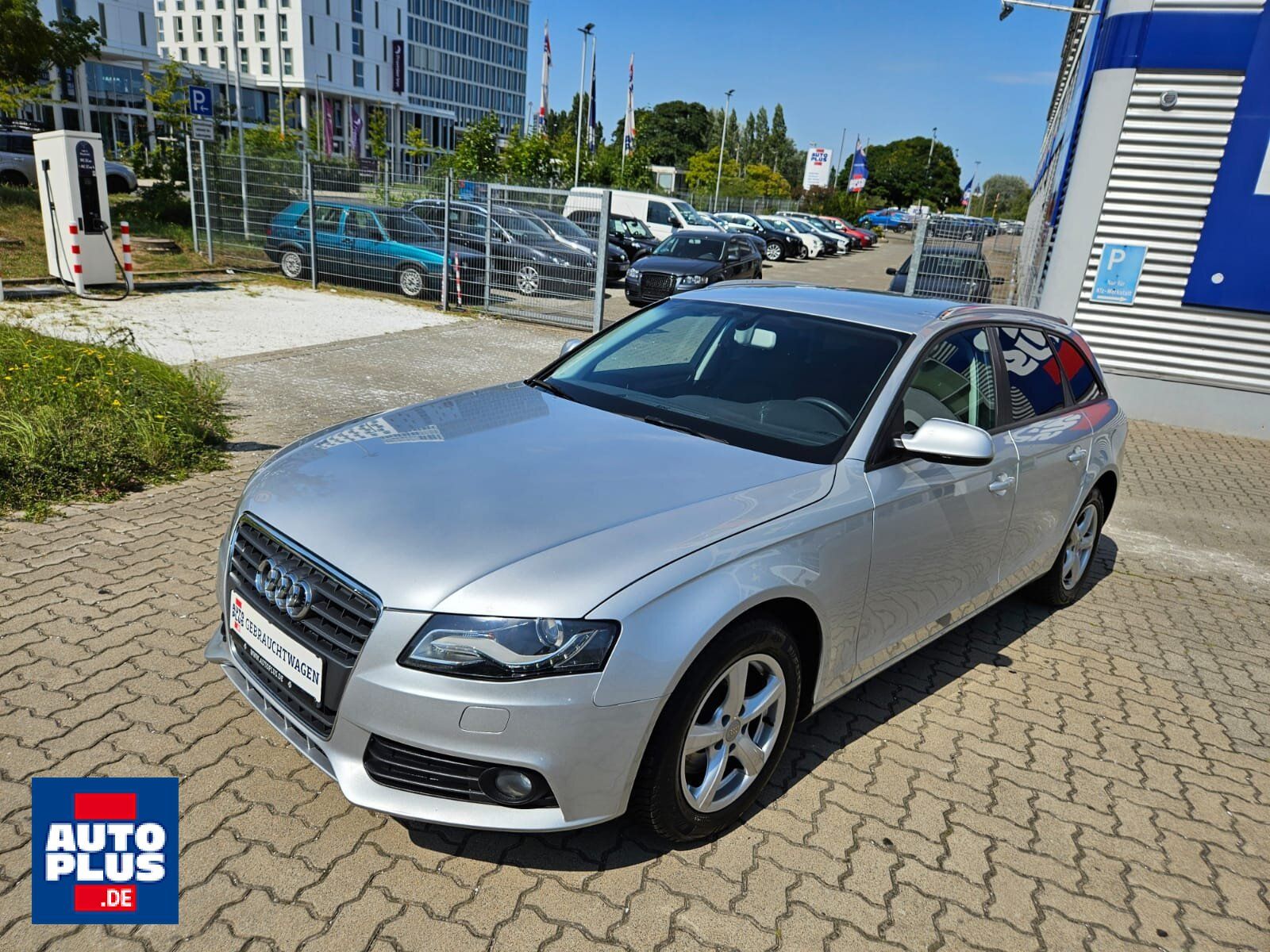 Audi A4 - 1