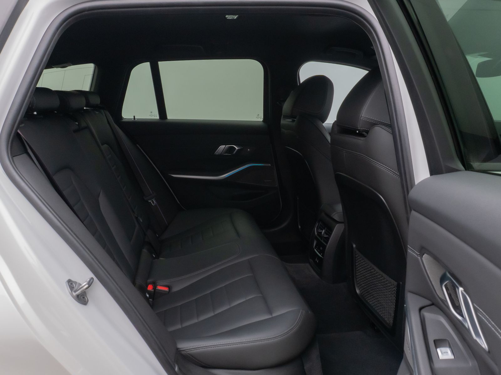 Fahrzeugabbildung BMW 320d M Sport Pro DAB H/K Fernlichtassist 19Zoll