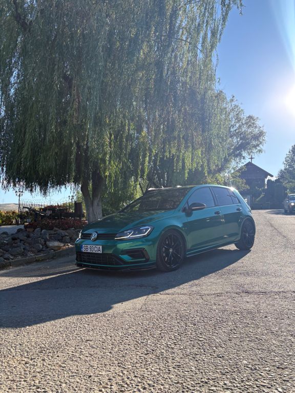 Image of Volkswagen Golf