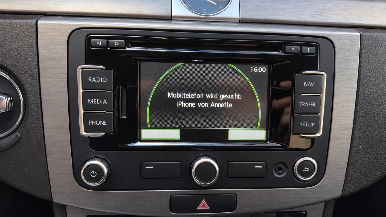 Volkswagen Passat 2013 — photo 15