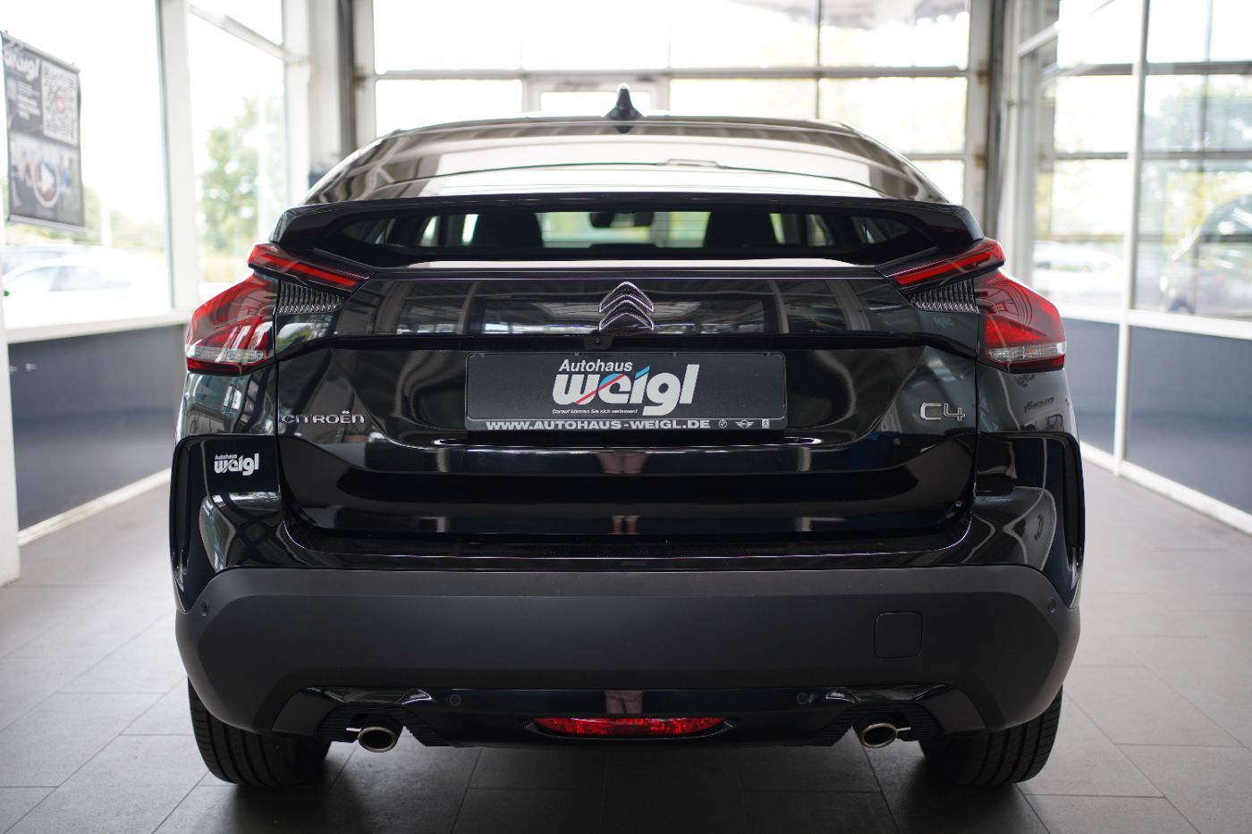 Fahrzeugabbildung Citroën C4 PureTech 130 EAT8 Max Automatik Sitzheizung