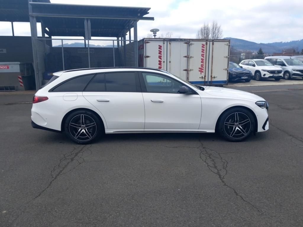 Fahrzeugabbildung Mercedes-Benz E 220 d T AMG*Night*Pano-Dach*Distr*PDC*360°*AHK