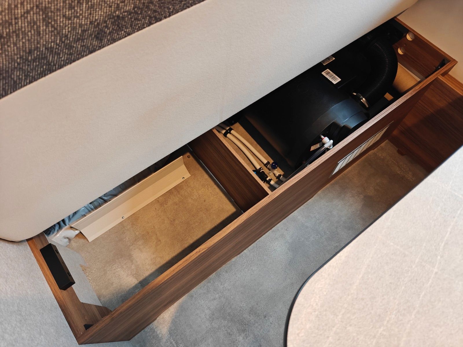 Fahrzeugabbildung HYMER / ERIBA / HYMERCAR Feeling 425 SD - MESSE-NEUHEIT 2026! -