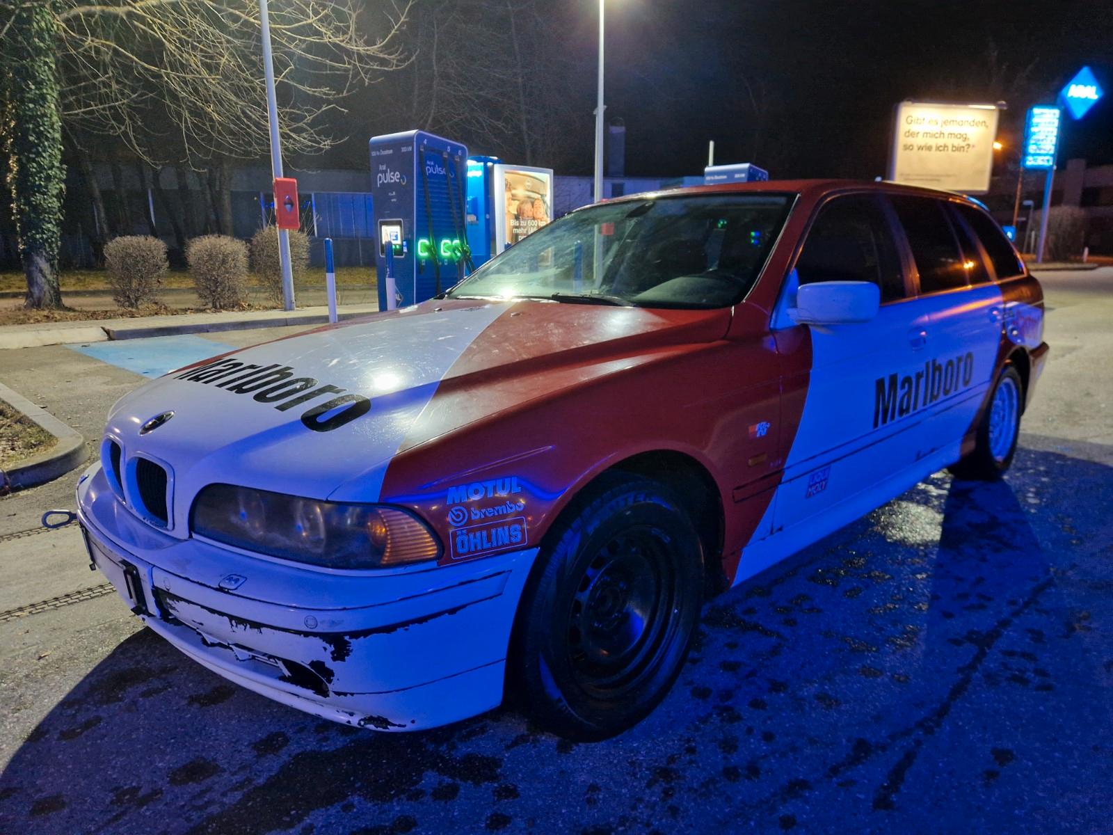 BMW 520i A touring Klima,SHZ,GSD,AHK