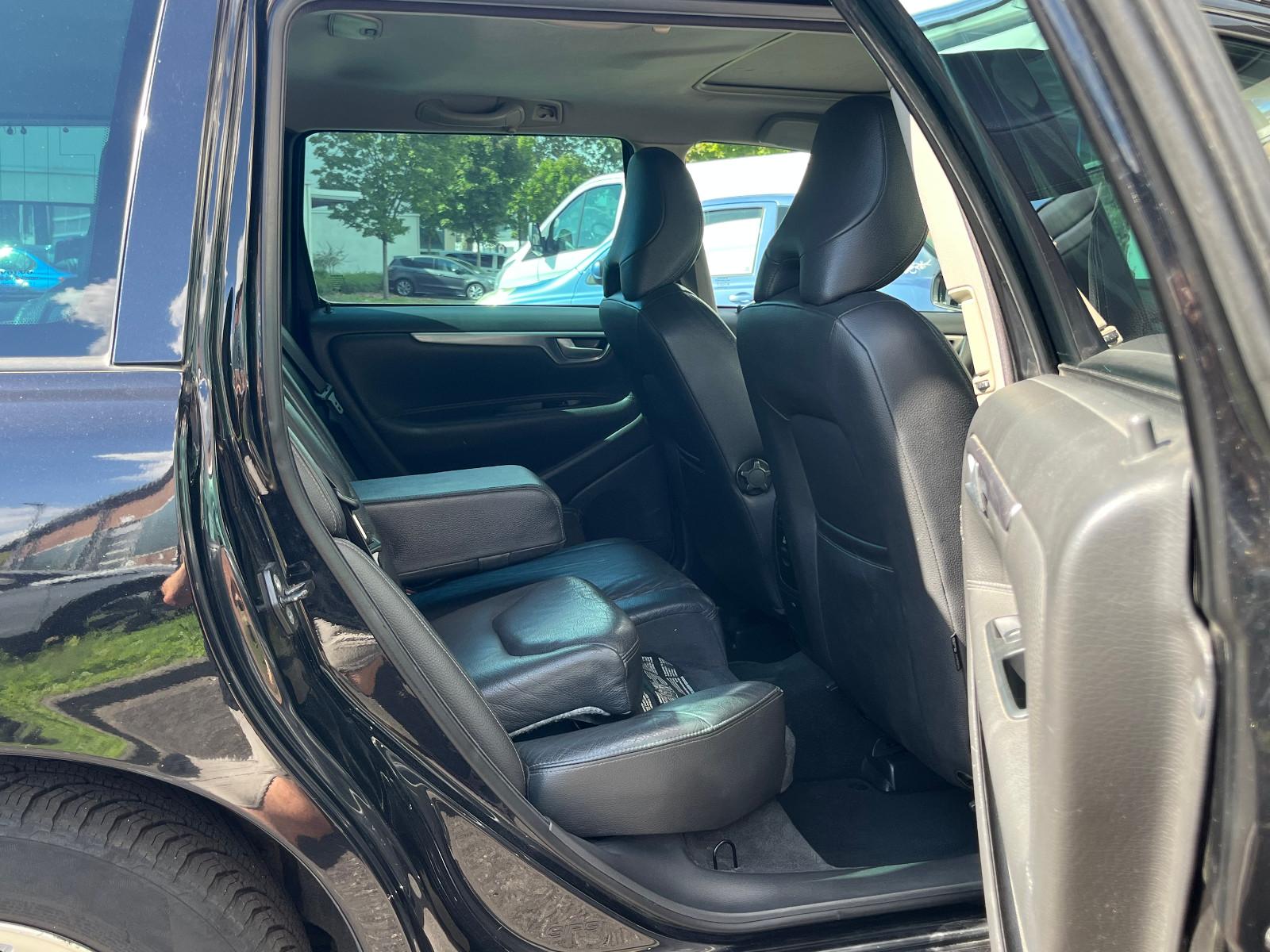Volvo V70 2005 — photo 13