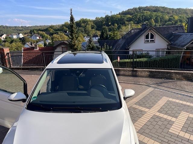 Volkswagen Touran 1.5 TSI OPF DSG Highline 7Sitzer AHK