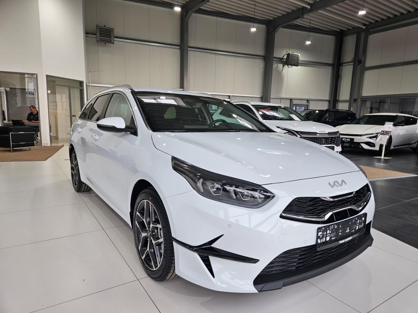 Kia Ceed_sw Ultimate Edition 1.0 T-GDI Navi