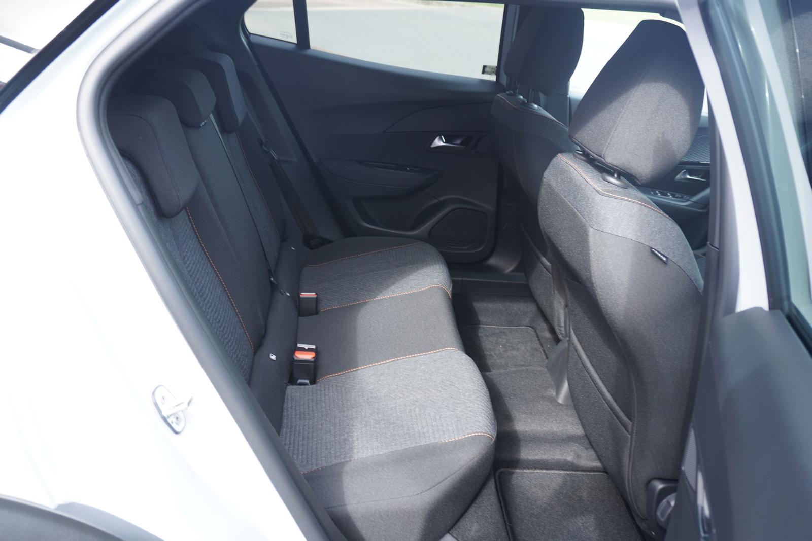 Peugeot 2008 1.2 PureTech LED Navi Kamera