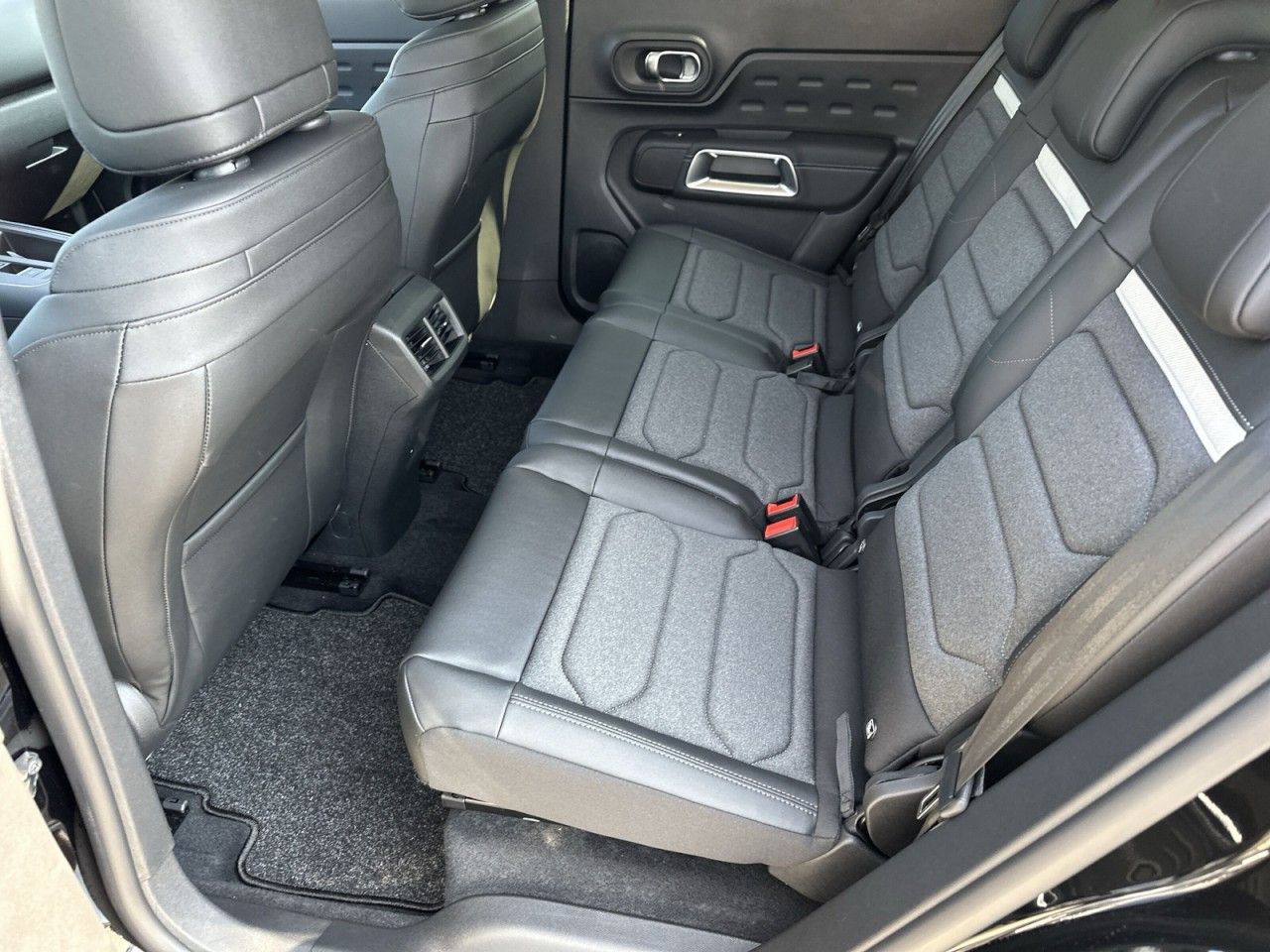 Fahrzeugabbildung Citroën C5 Aircross Hybrid 145 DCS6 Max
