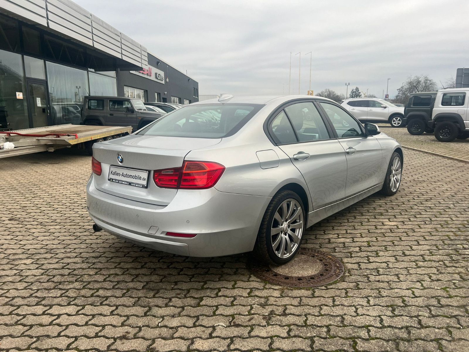 Fahrzeugabbildung BMW 316i F30 Limousine 1.6 KLIMA+XENON+SHZ+TÜV-NEU