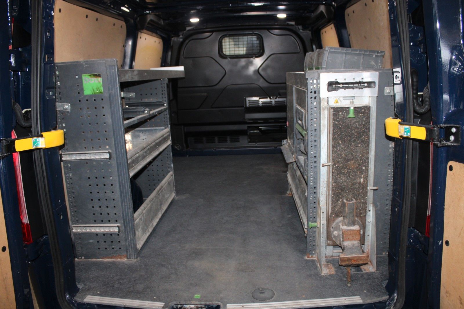 Fahrzeugabbildung Ford Transit Custom Aut. LIMITED L2 AC AHK SHZ Regale