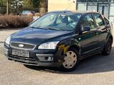 Ford Focus Lim. Fun X - Ford Focus aus 2007 mit Benzin-Antrieb: Limousine