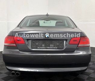 BMW 325 - 8