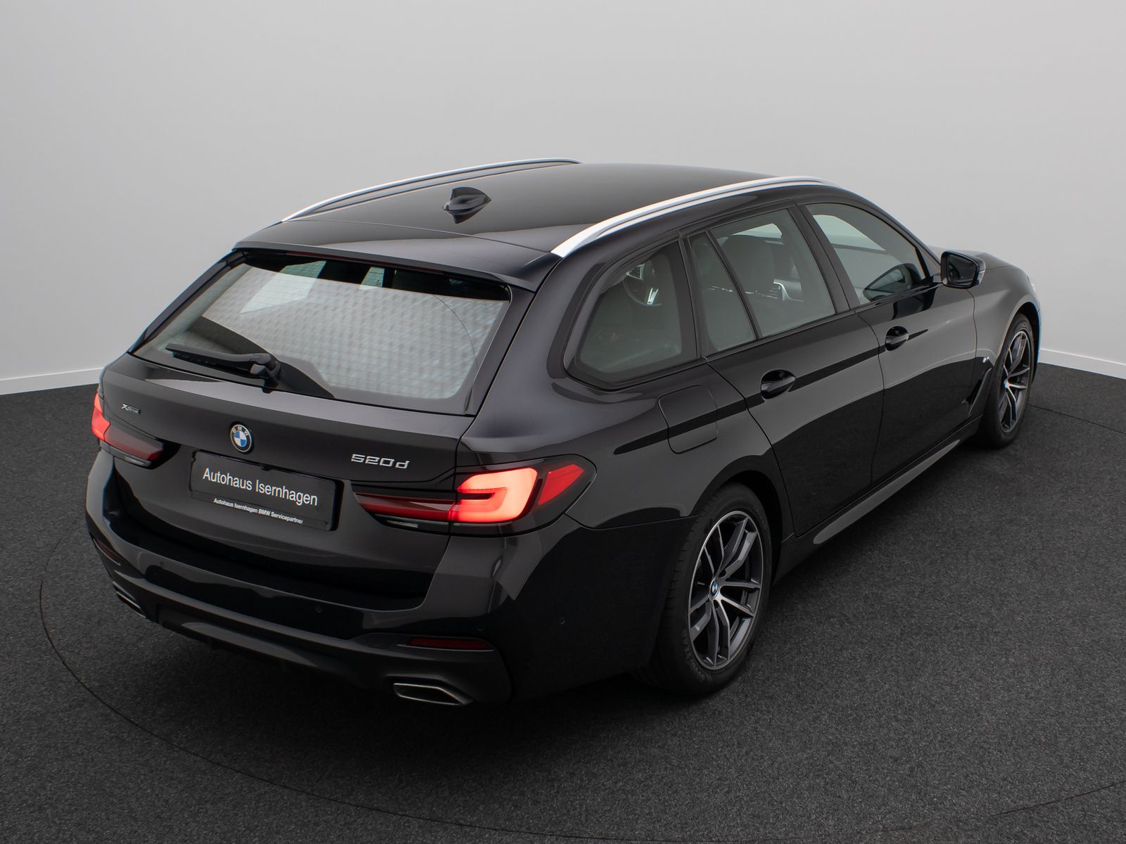 Fahrzeugabbildung BMW 520d xD M Sport Kamera DAB HiFi Lenkrhzg Komfort