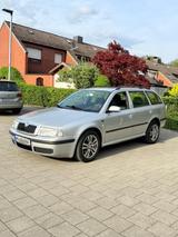 Skoda Scoda Octavia 2.0 TÜV Bis 3/2028 - gebrauchte Skoda Octavia aus dem Jahr 2002