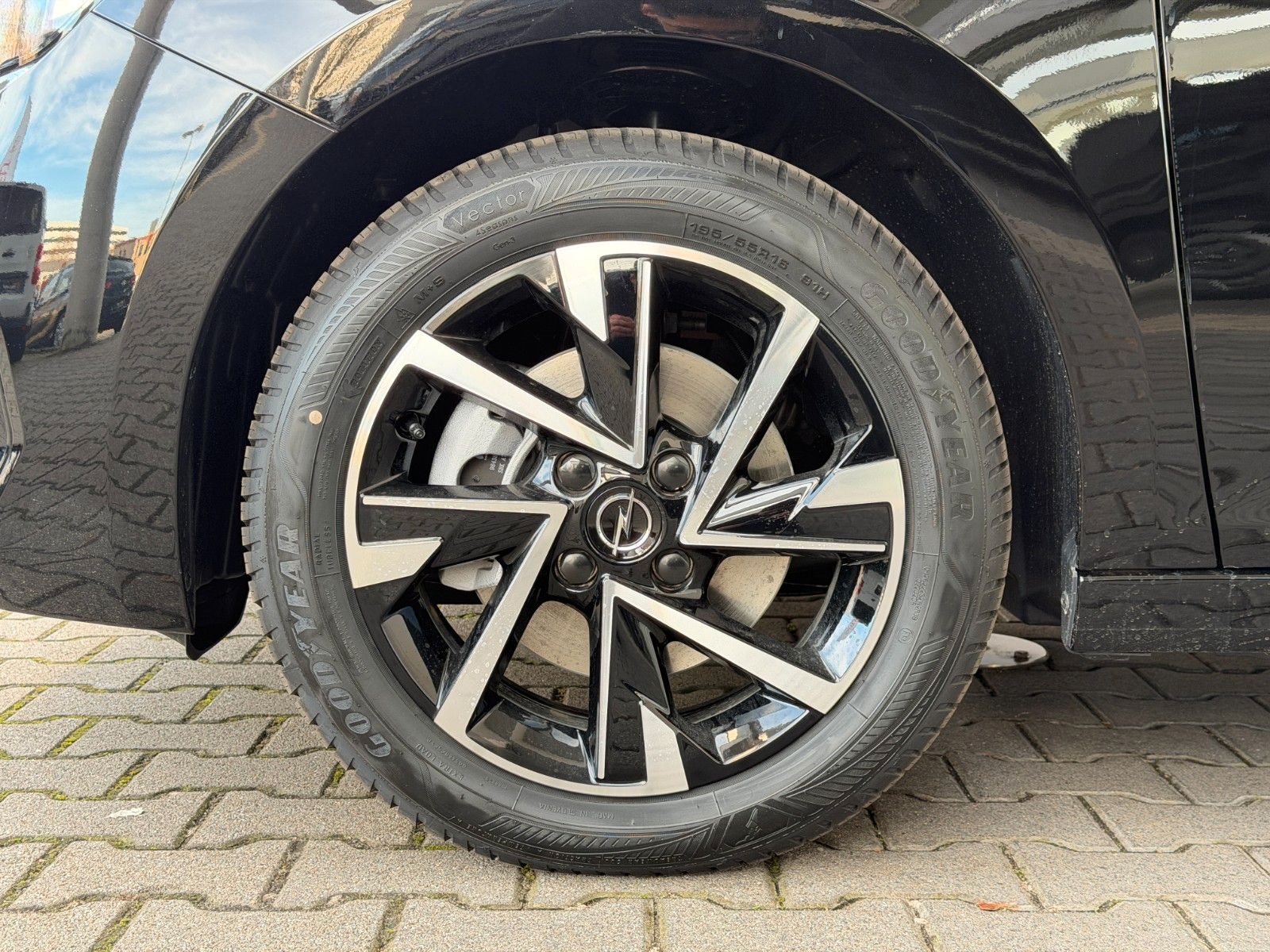 Fahrzeugabbildung Opel Corsa F Edition 110PS Hybrid Automatik/LED!