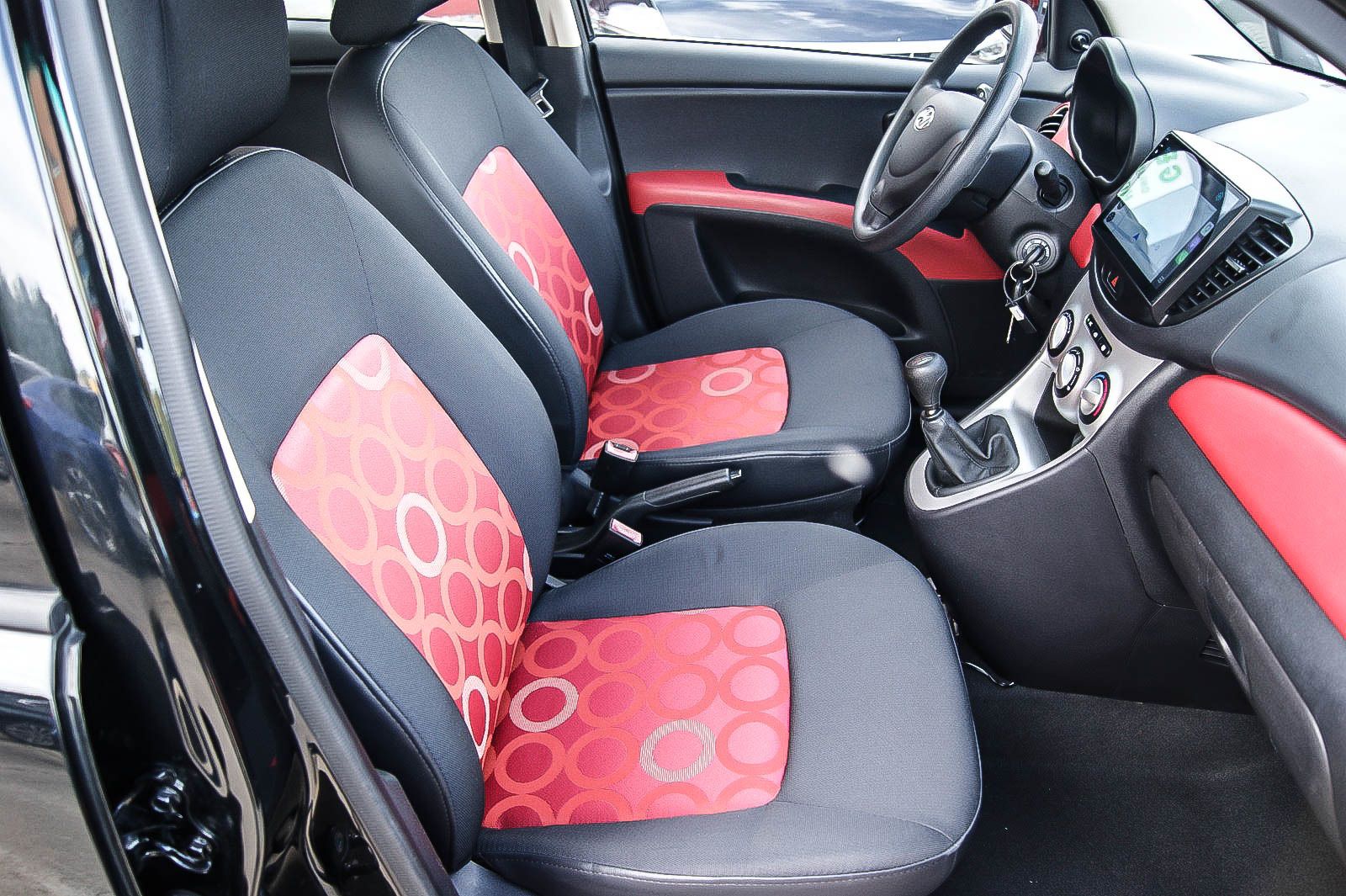 Fahrzeugabbildung Hyundai i10 1.2 Cool KLIMA AIRPLAY NAVIGATION 23.900km!!