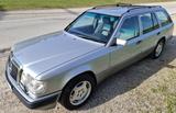 Mercedes-Benz Mercedes Benz W 124 300TE 24 - Mercedes-Benz 300 mit Benzin-Antrieb: Kombi, Te