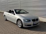 BMW 320i - - BMW 320 aus 2009: Cabrio