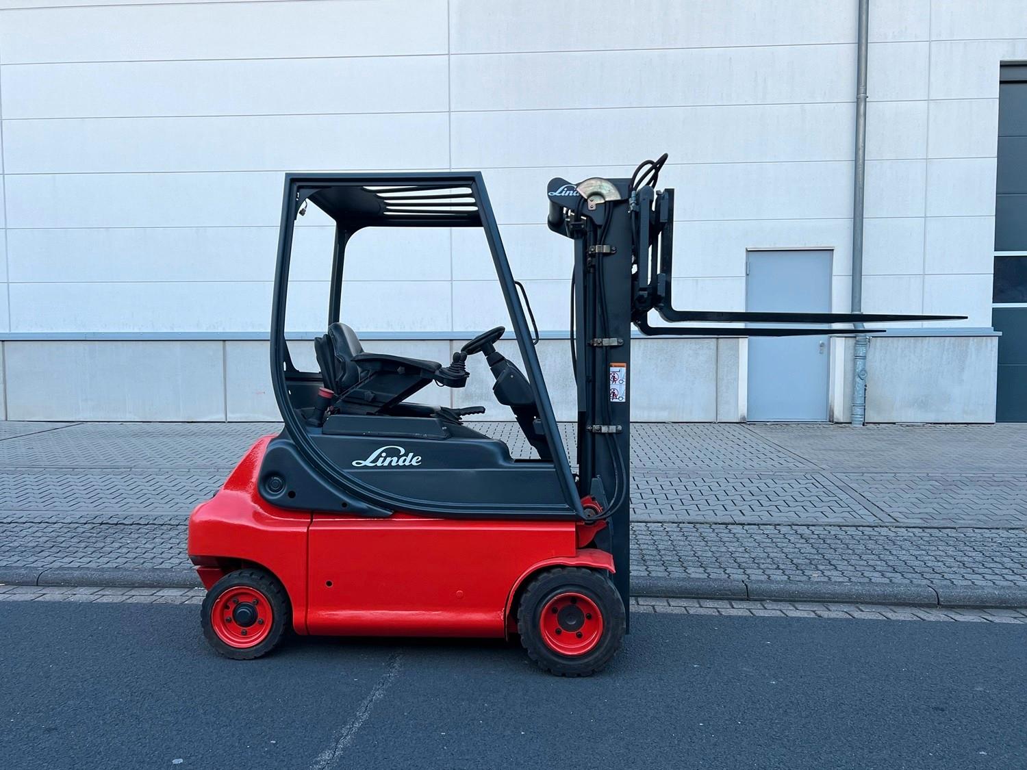 Linde E20P-02,335,Triplex,Elektrostapler,Stapler