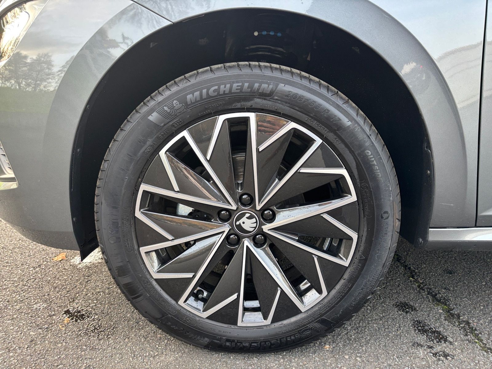 Kamiq Tour 1.5 TSI DSG Matrix ACC