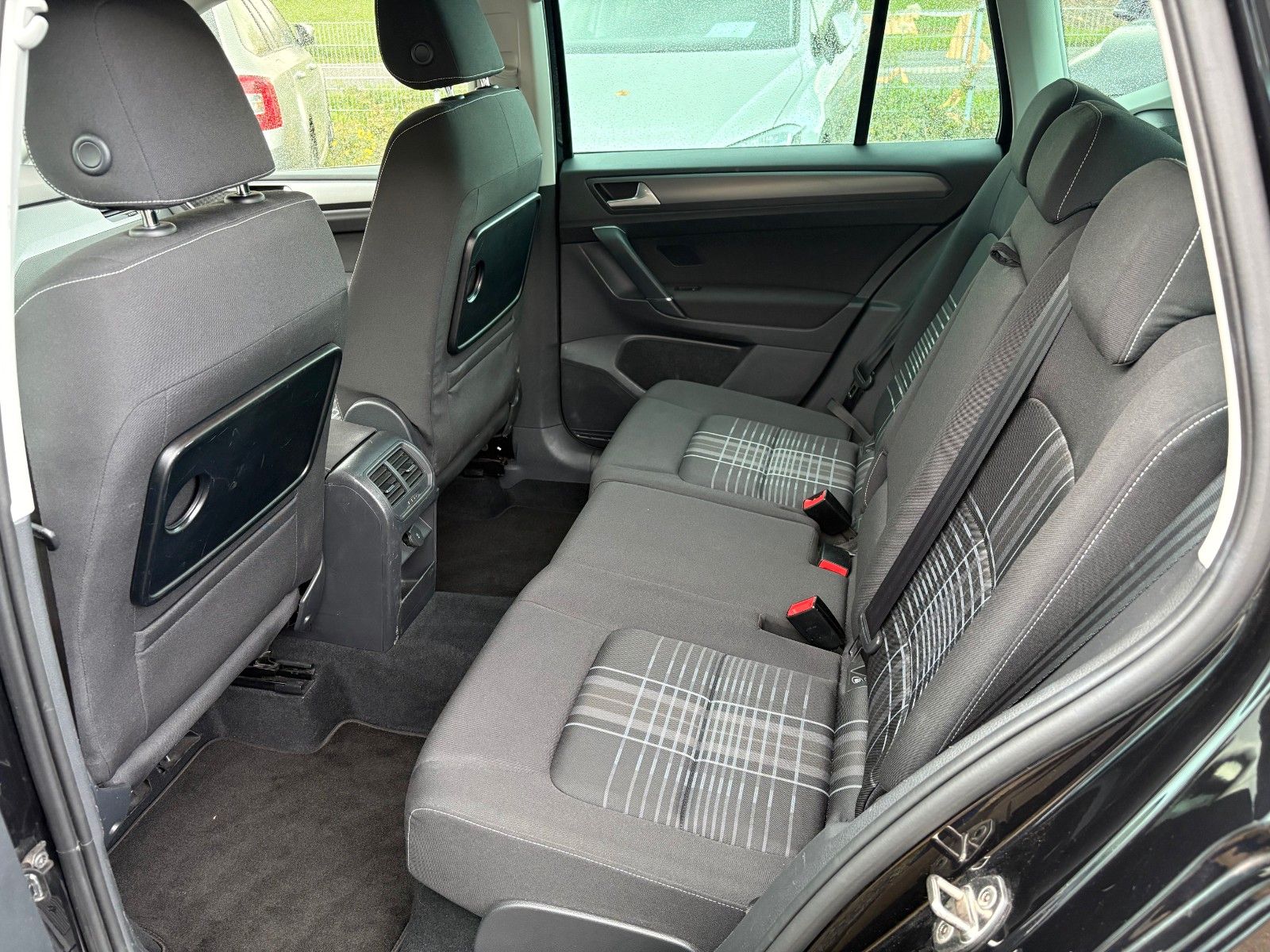 Fahrzeugabbildung Volkswagen Golf Sportsvan VII 1.6 TDI Xenon AHK LOUNGE 2.HD