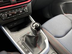 Fahrzeugabbildung Seat Arona FR 1.0 TSI 116 PS Navi Sitzh LED Alu PDC