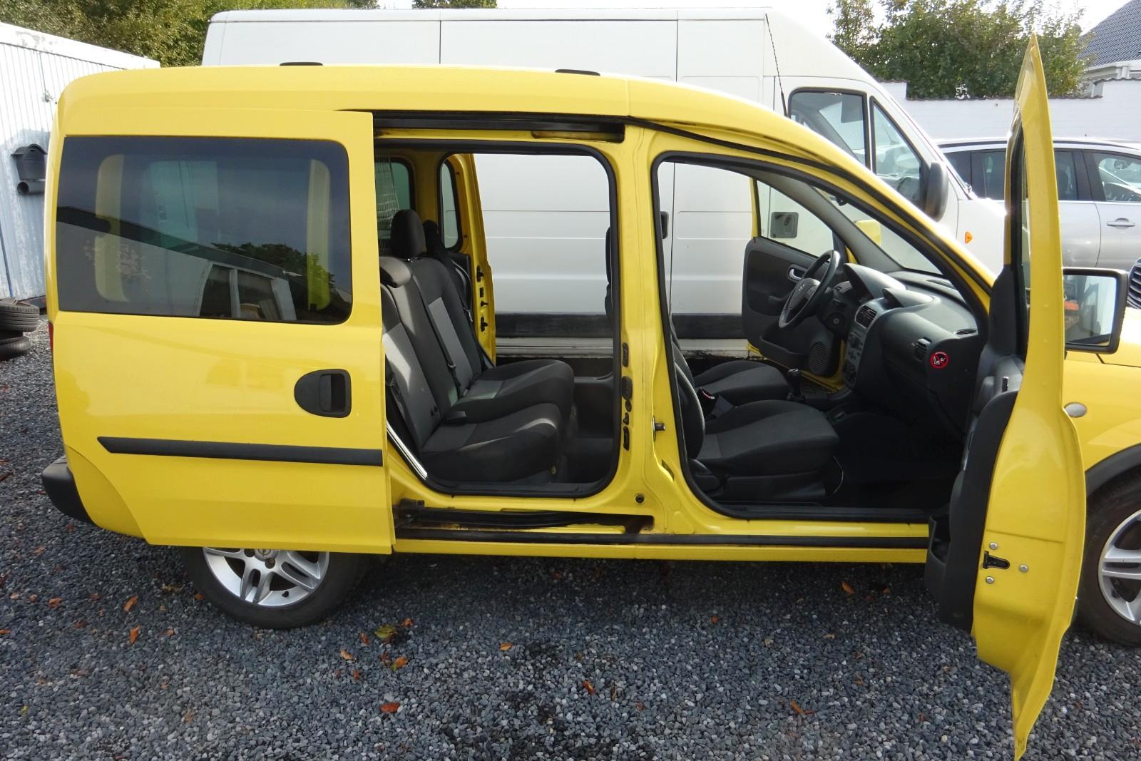 Opel Combo 2010 — photo 9