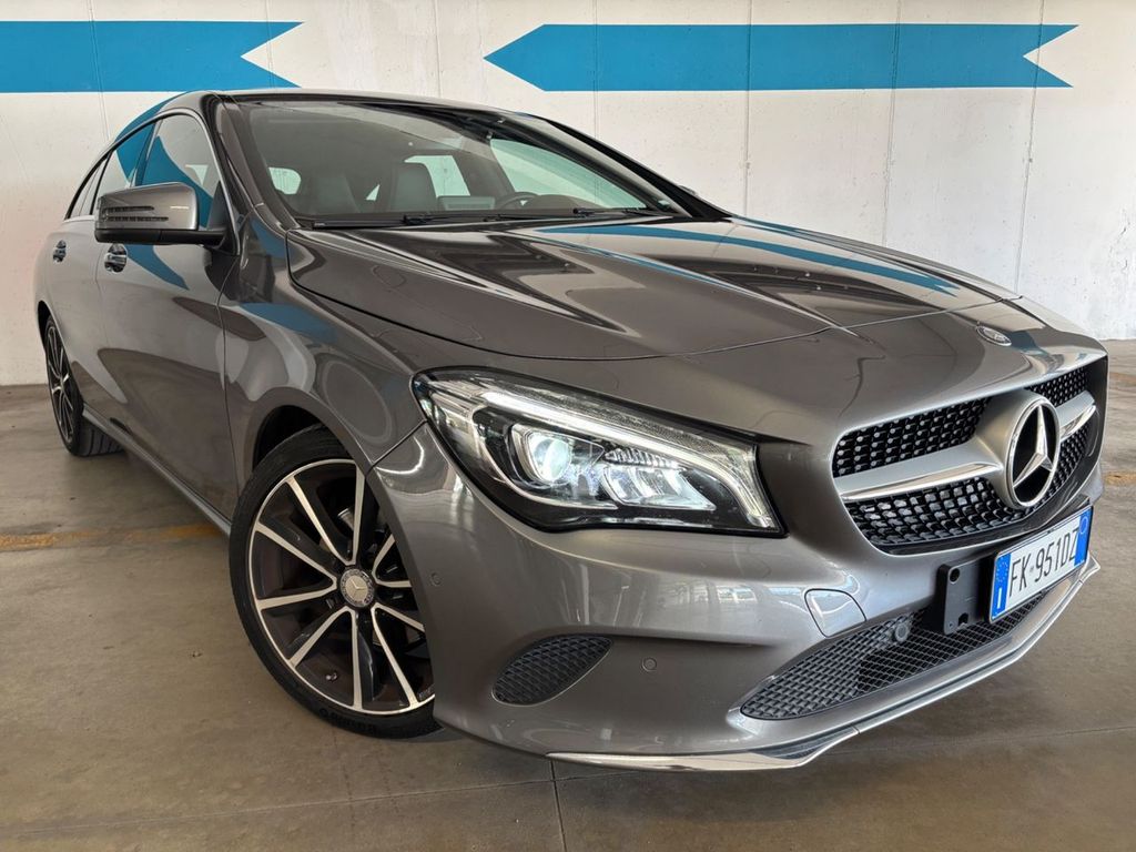 Image of Mercedes-Benz CLA 200