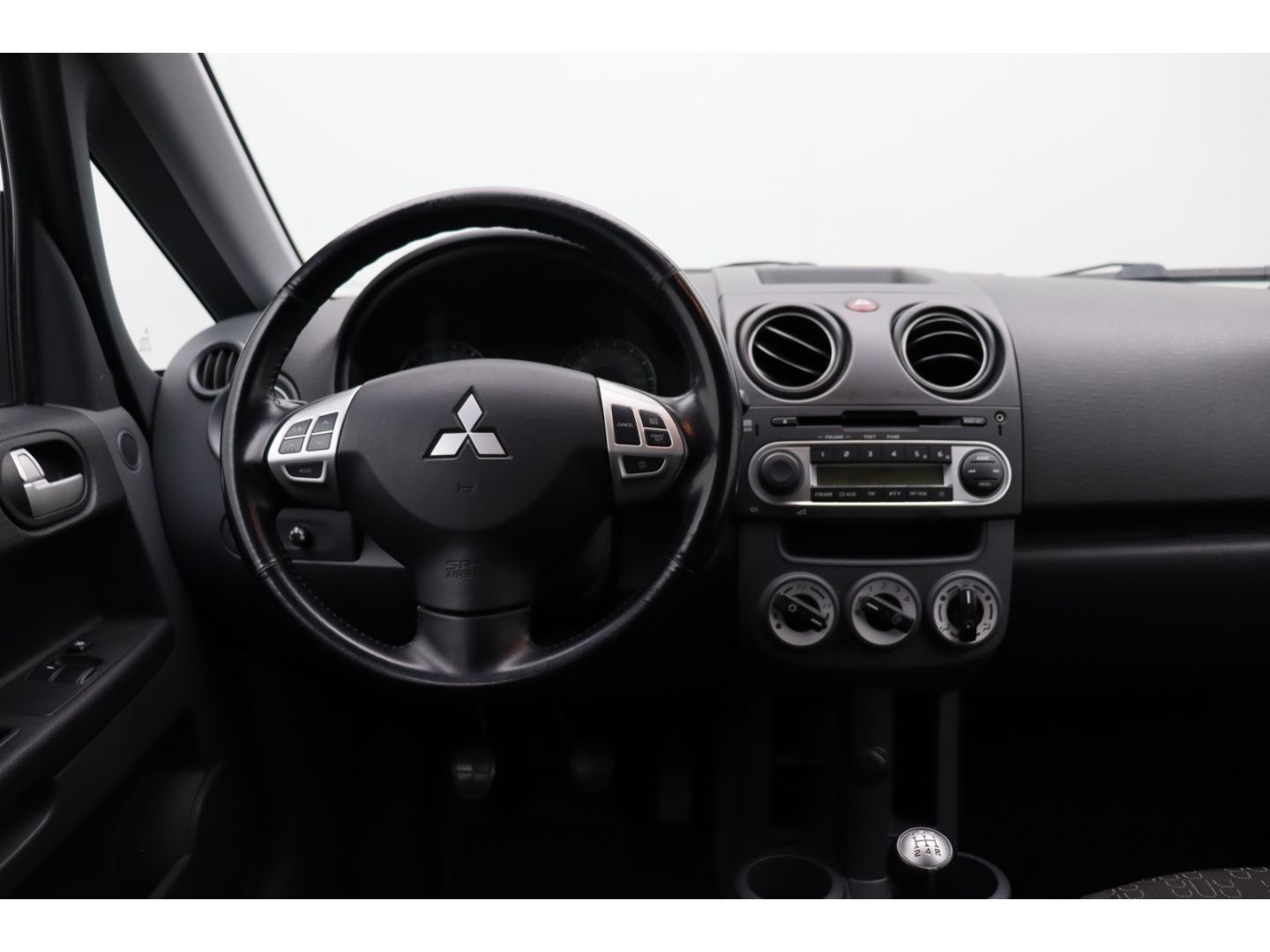 Fahrzeugabbildung Mitsubishi Colt 1.3 Polar Tempomat Multifunktion SHZ Notbre