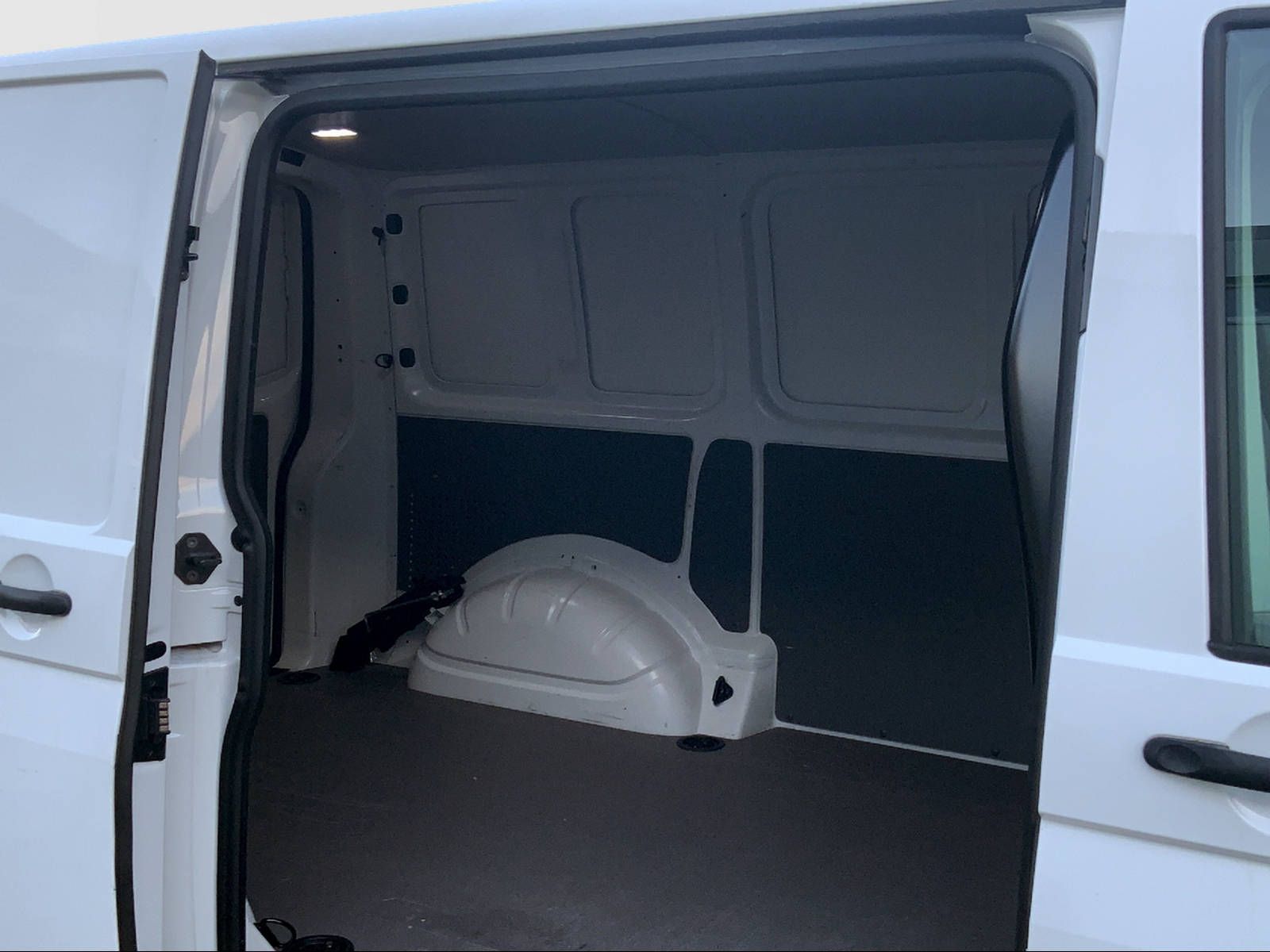 T6.1 2.0 TDI Kasten L1H1 AHK.