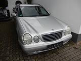Mercedes-Benz Mercedes E240 S210 Kombi mit vielen Esatzt... - Mercedes-Benz E 240: Kombi