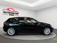 BMW 118  i Advantage LED NAVI PDC AHK Panorama