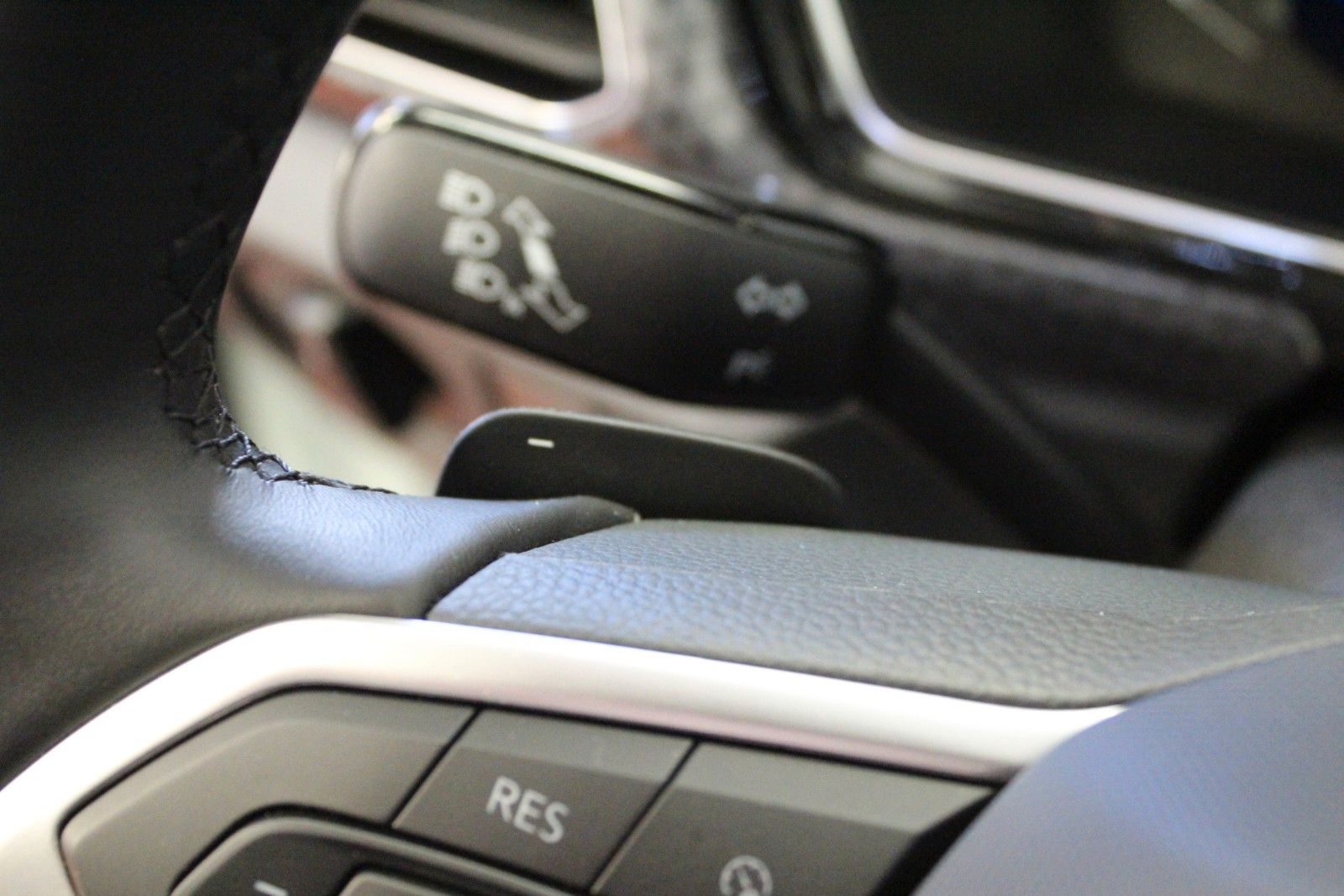 Fahrzeugabbildung Volkswagen T-Cross 1.0 TSI DSG *Sitzhzg*Kamera*AHK