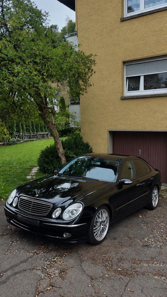 Mercedes-Benz E 220