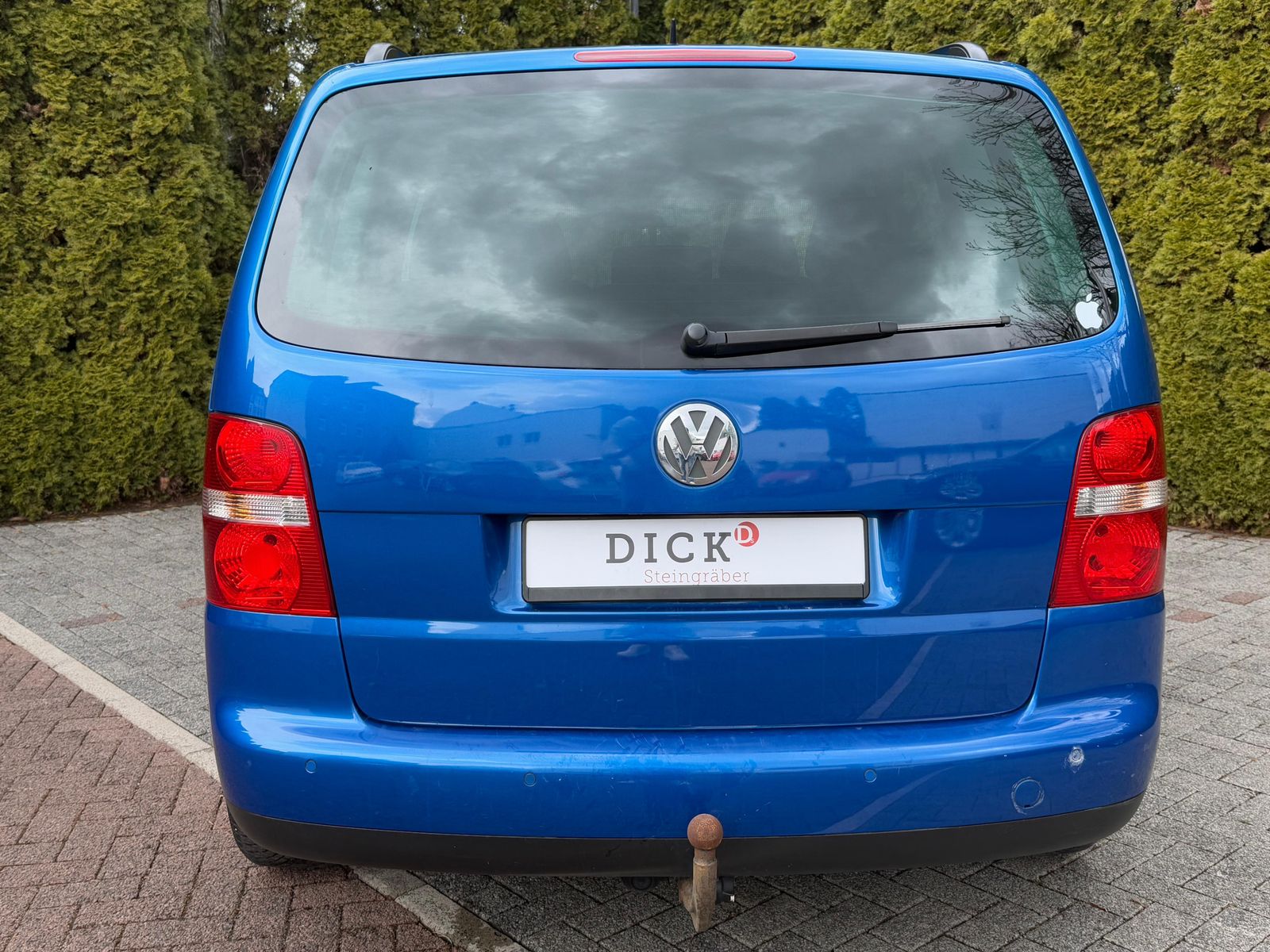Fahrzeugabbildung Volkswagen Touran 2.0 FSI Goal NAVI+AHK+PDC+TEMP+ALLWETTER+