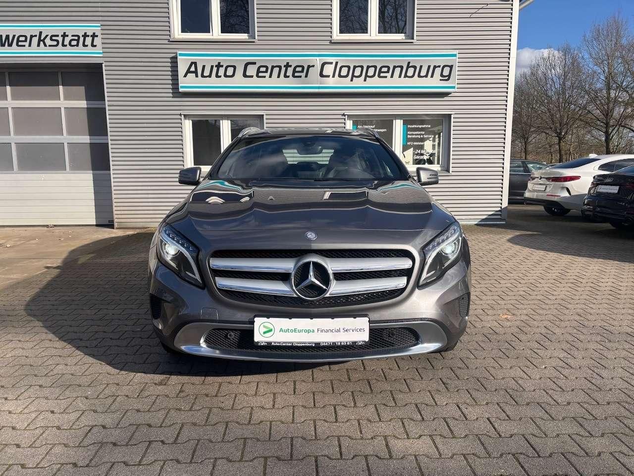 MERCEDES-BENZ GLA 200 d 7G-DCT  Score / Urban  Automatik