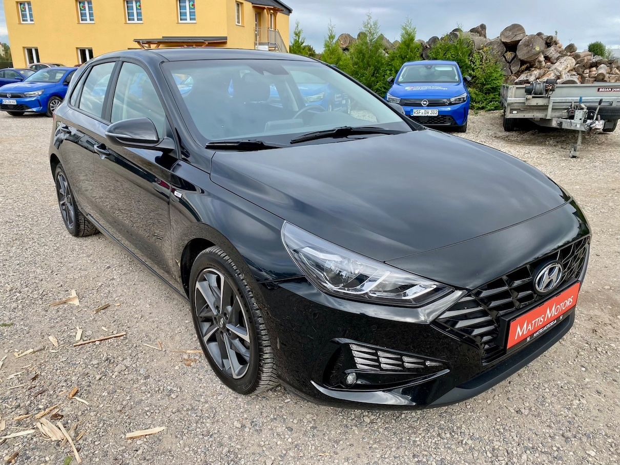 Fahrzeugabbildung Hyundai i30 1.0 DCT AAC SHZ ALLWETTER ALU