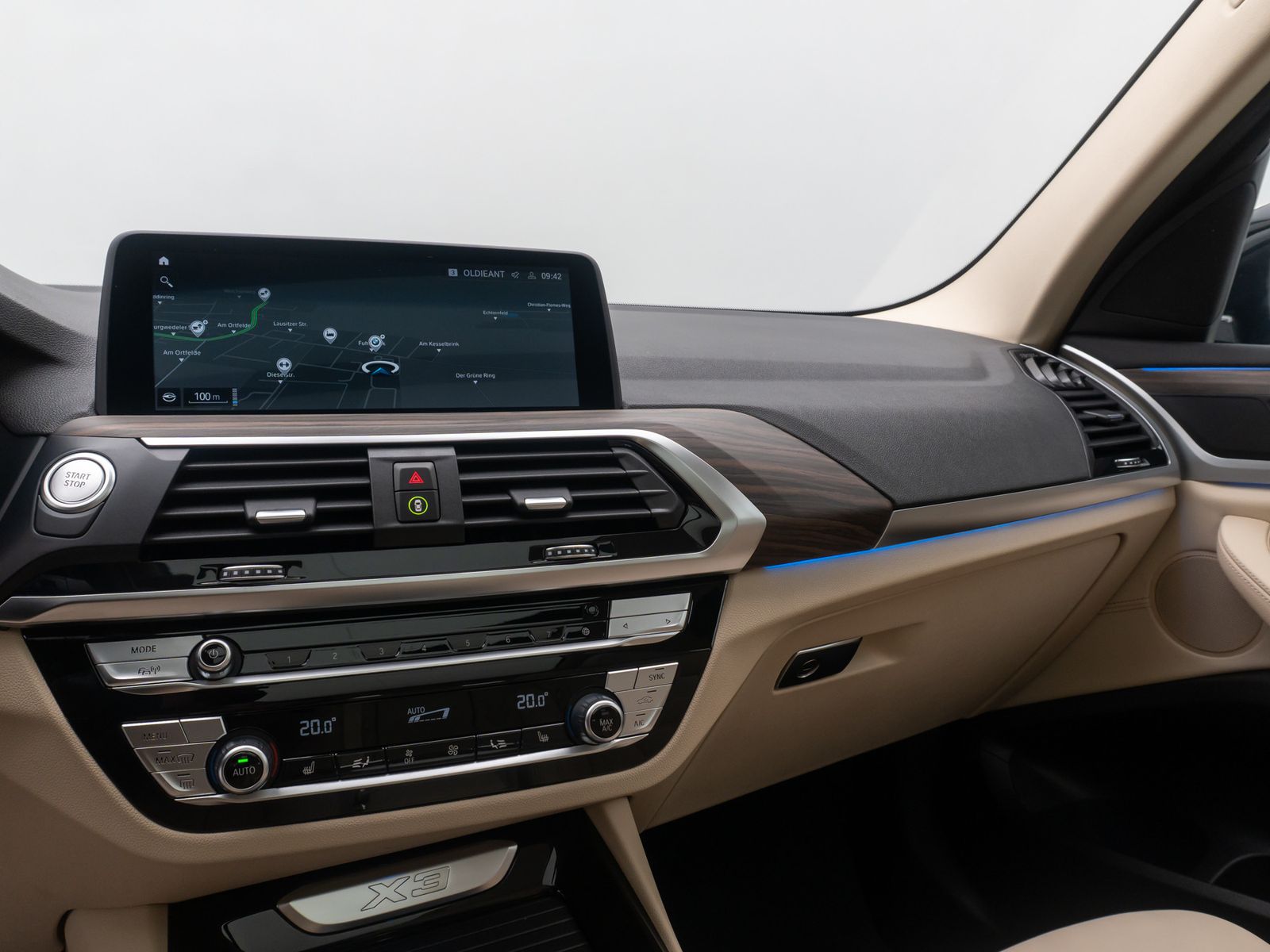 Fahrzeugabbildung BMW X3 xD30e xLine HUD 360°DAB Alarm HiFi Individual