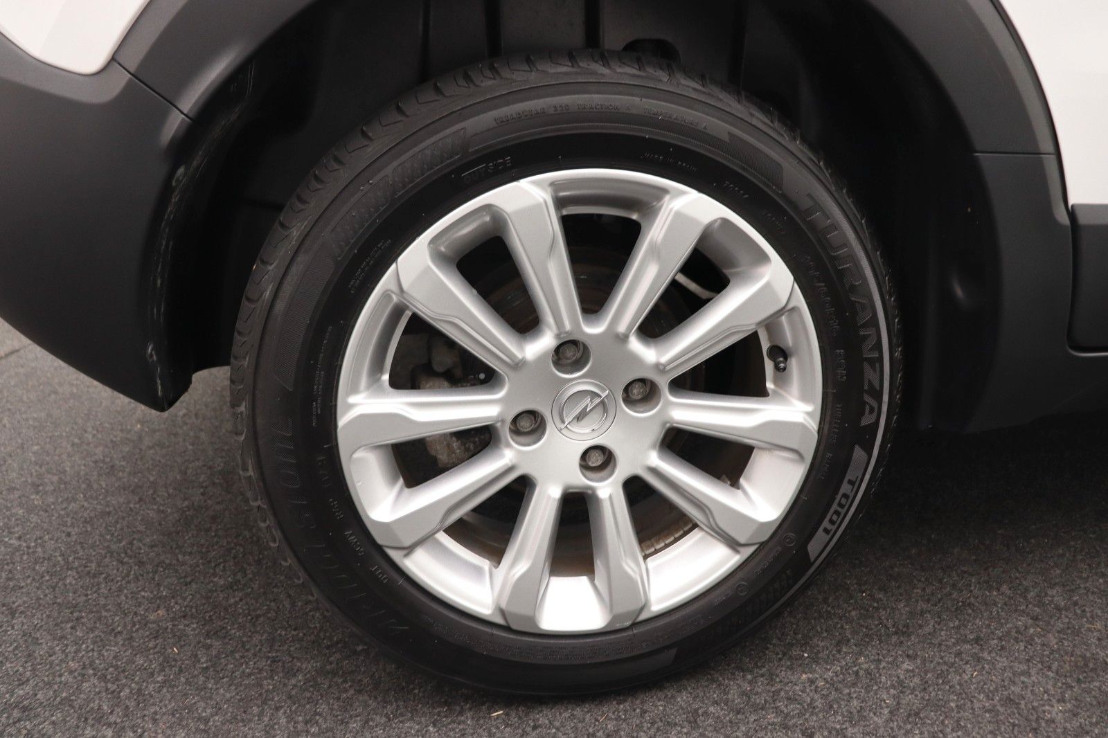 Fahrzeugabbildung Opel Crossland 1.2 Elegance